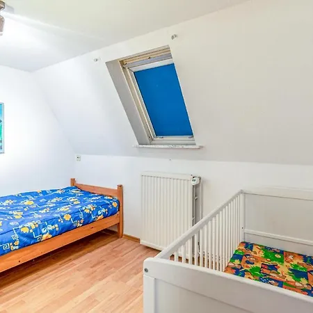 Awesome In W/ Wifi And 3 Bedrooms Nyaraló *