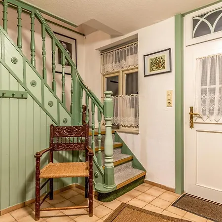 Nyaraló Awesome In W/ Wifi And 3 Bedrooms *